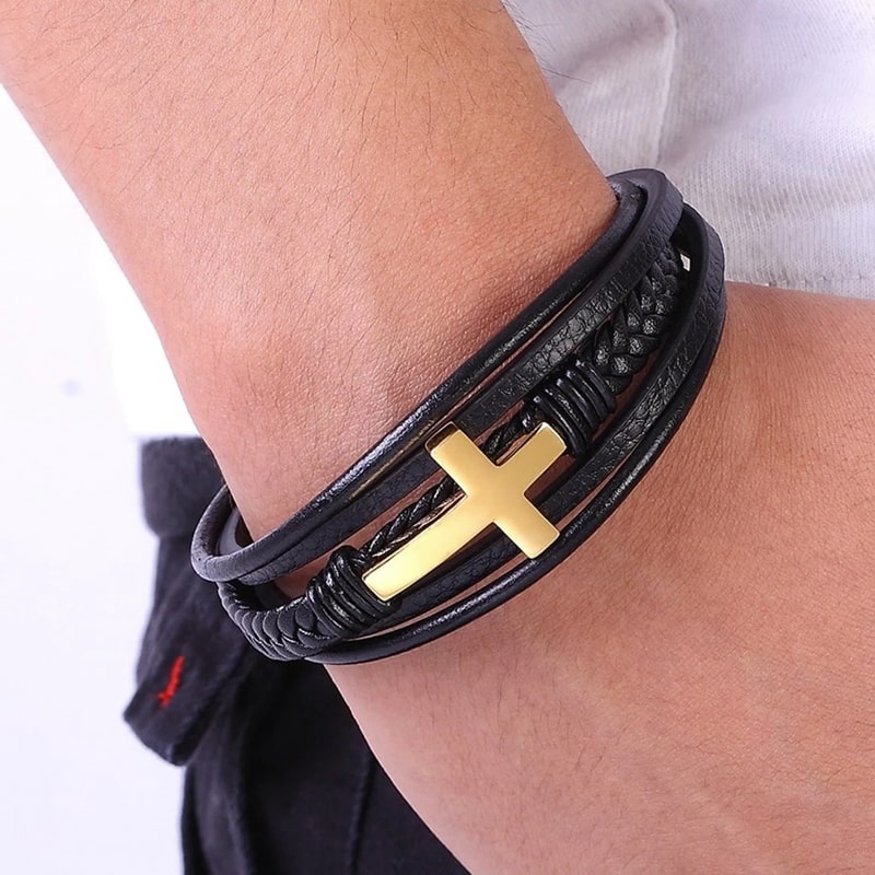 Bracelet Croix Doré Pour Homme - Neuf Avec Étiquettes - Longueur Réglable 23-24 Cm - Marque Coquelicot Et Coccinelle